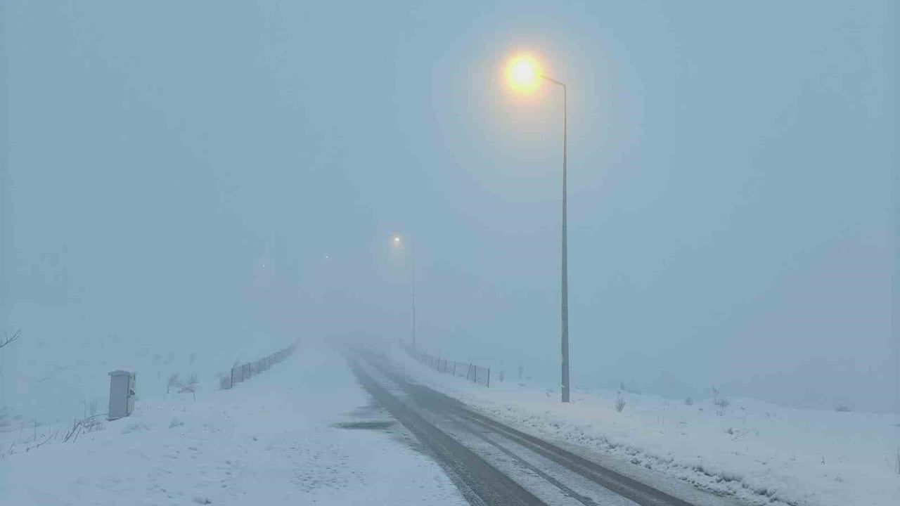 Kayseri'de Yoğun Sis: Görüş 20 Metreye Düştü