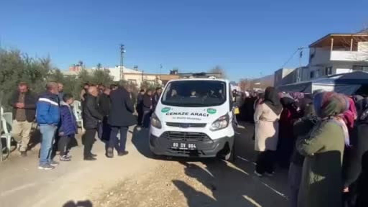 Kazada hayatını kaybeden baba ve gelin Düziçi’nde defnedildi