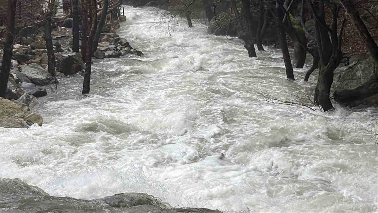 Kazdağları'nda ani kar erimesi ve sağanak taşkınları