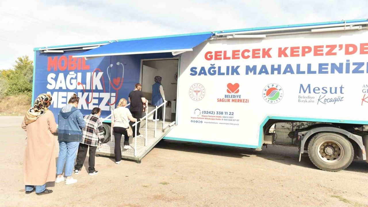 Kepez'in mobil sağlık tırı 2025'te 6 bin 577 kişiye ücretsiz kanser taraması yaptı