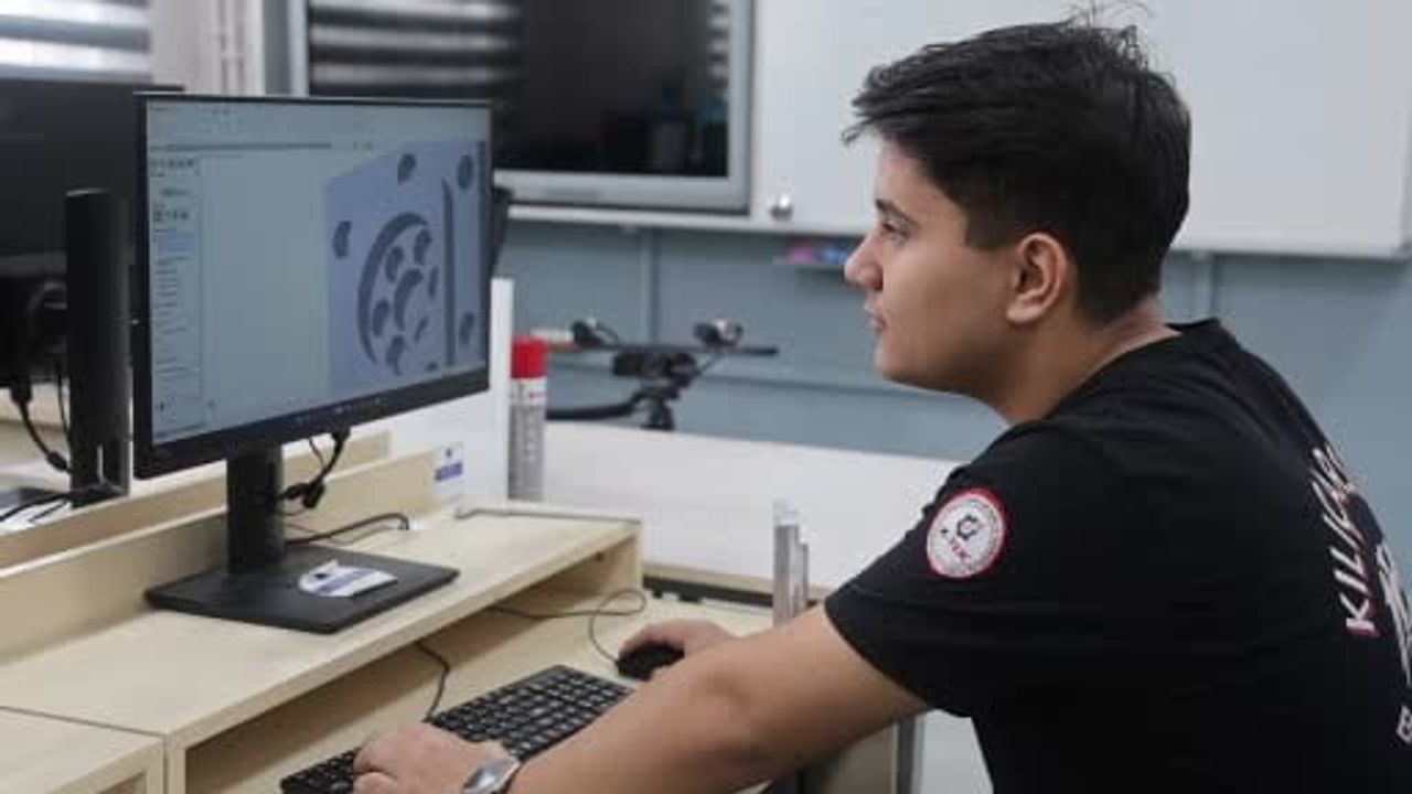 Kılıçarslan Mesleki Lisesi üretimle 12 milyon lira ciroya ulaştı