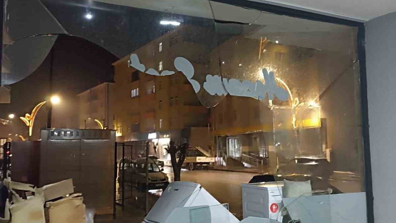 Kırıkkale ve Çorum’da gece boyu etkili yağmur ve kuvvetli rüzgar