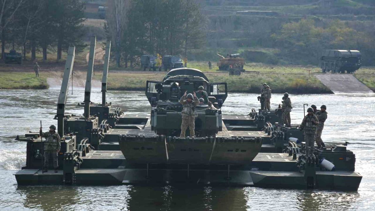 Kırklareli'de Durgun Sulardan Geçiş Eğitimi — 1’inci Zırhlı Tugay Tatbikatı