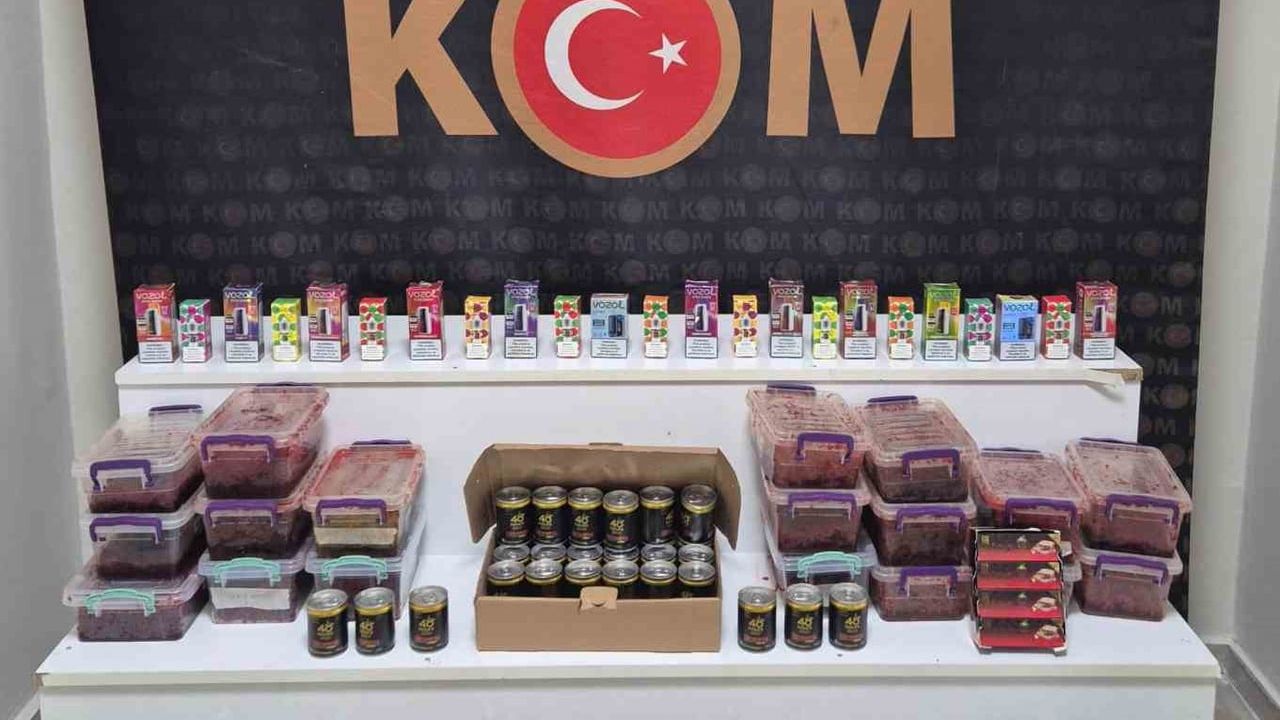 Kırşehir’de kaçakçılık operasyonunda elektronik nargile ve bandrolsüz ürünler ele geçirildi