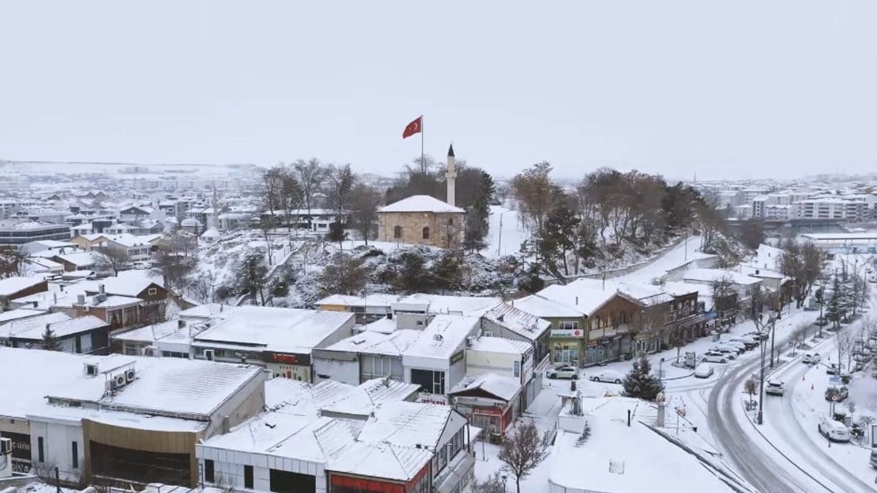 Kırşehir’de Karla Örtülen Tarihi Mekânlar Kartpostallık Görüntüler Oluşturdu