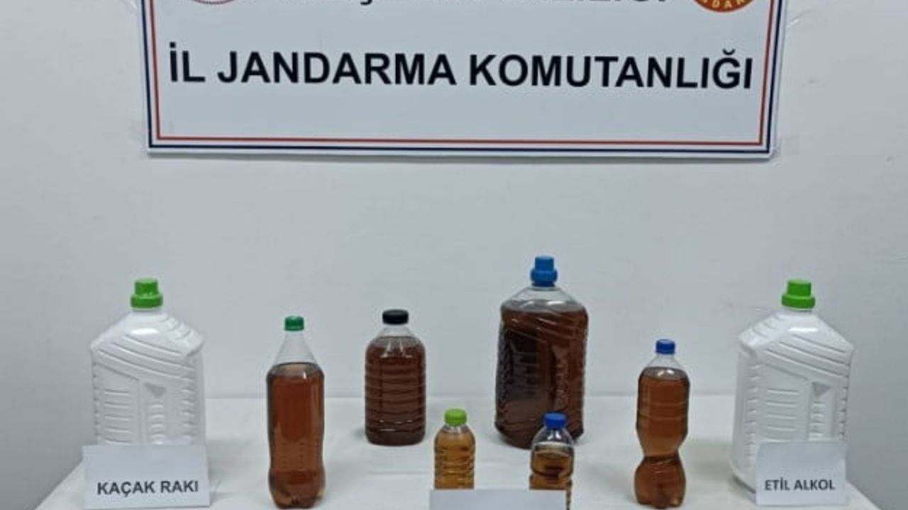 Kırşehir'de sahte içki operasyonu: 27 litre el yapımı ve 5 litre etil alkol ele geçirildi