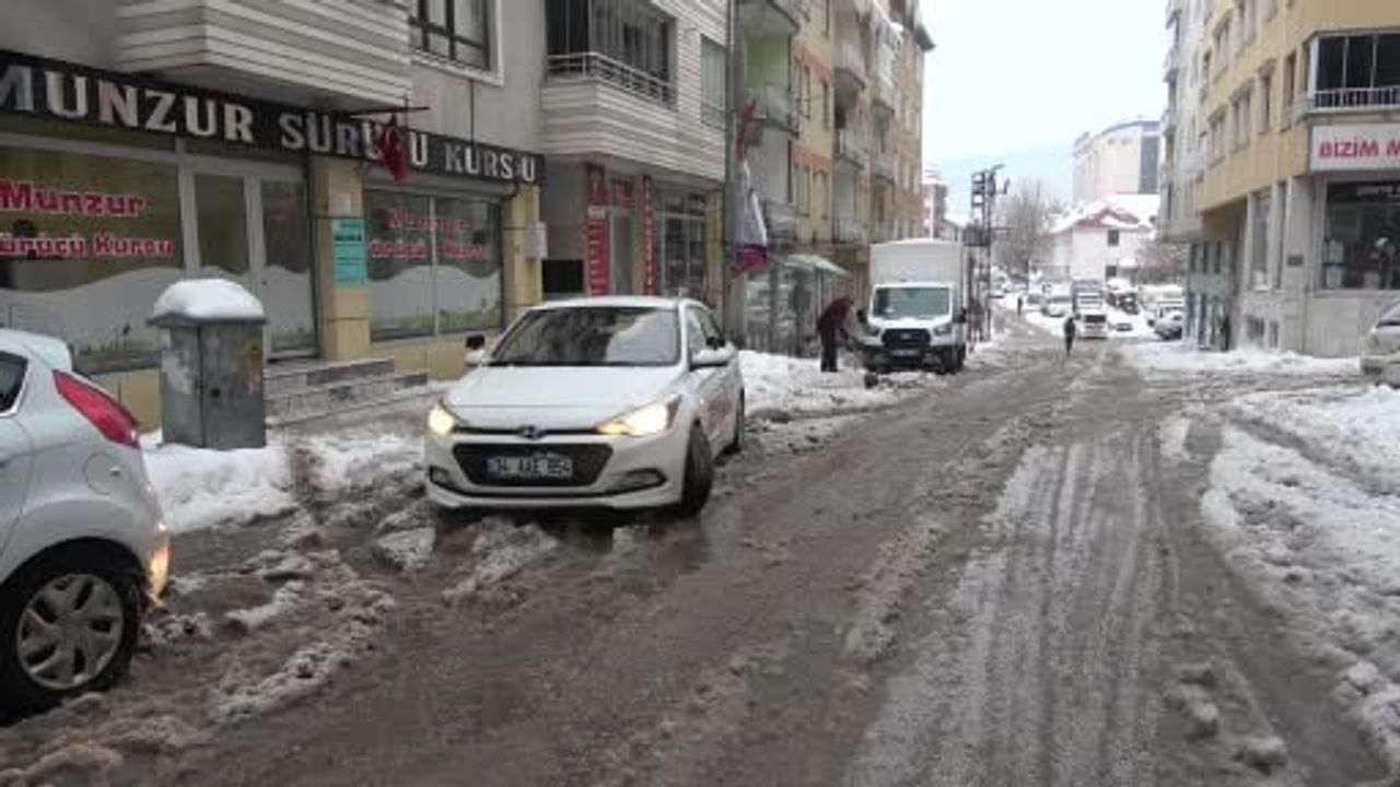 Kış Lastiği Yetmez: Sürücülere Hayati Sürüş ve Araç Hazırlığı Uyarıları