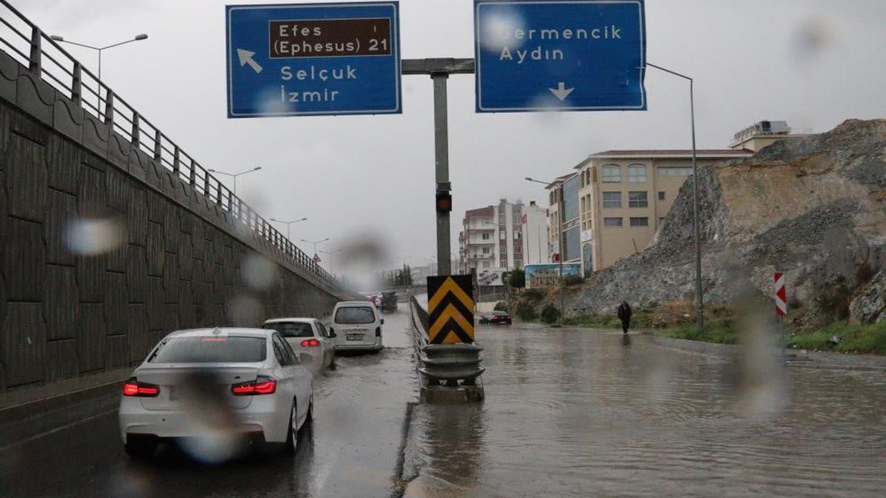 Kıyı Ege’ye kuvvetli sağanak yağış uyarısı