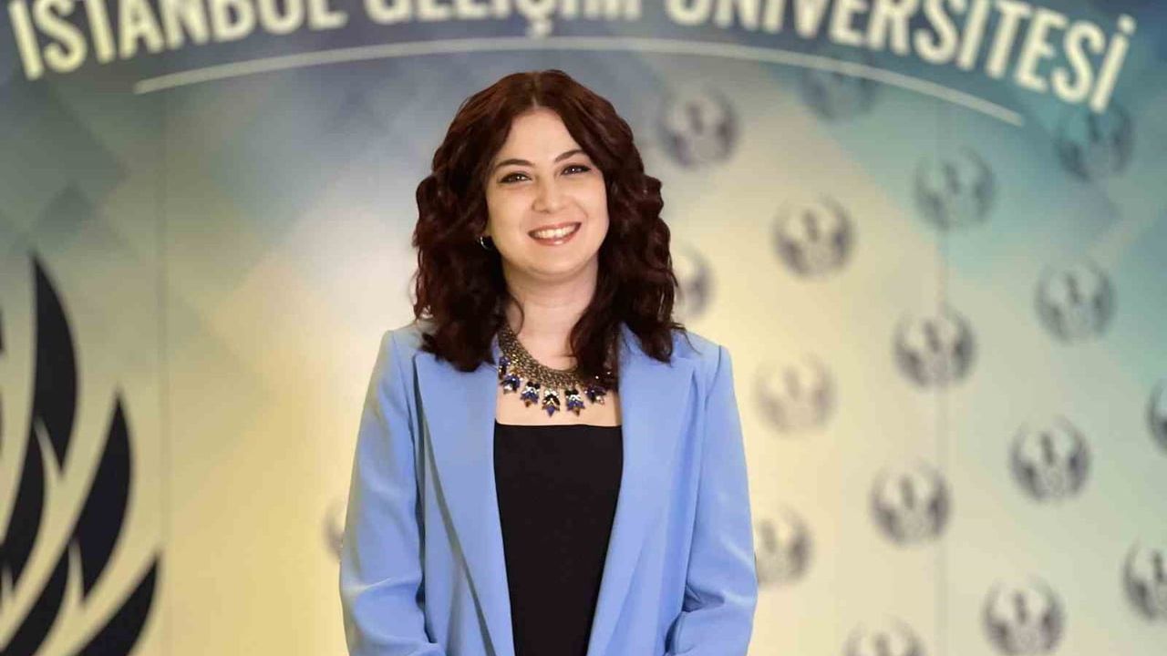 Kızılcık Yağlı Karaciğer Hastalığına Karşı Etkili Bulundu: Ödüllü Klinik Çalışma