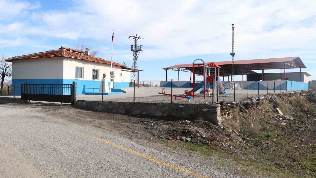 Kızıltepe Mahallesi Sosyal Tesisi Yenilendi