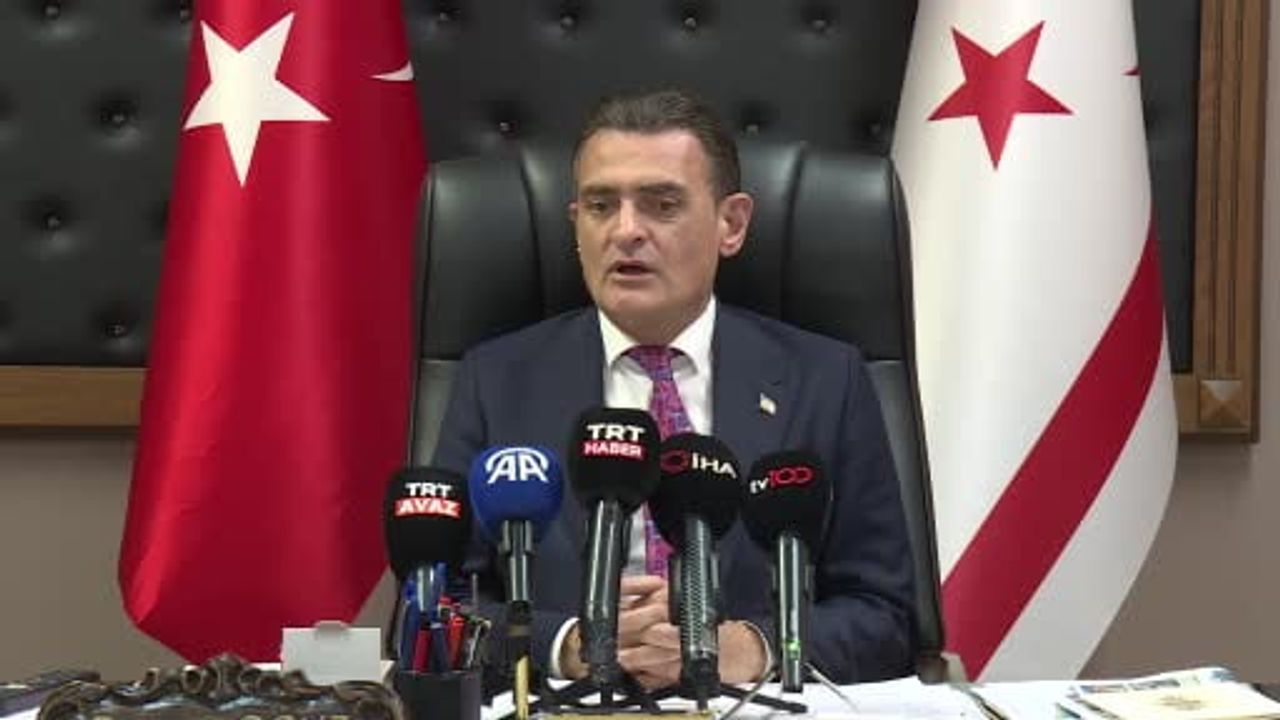 KKTC İçişleri Bakanı Dursun Oğuz: 17 yaşındaki zanlının galerideki saldırısı ülkede infiale neden oldu