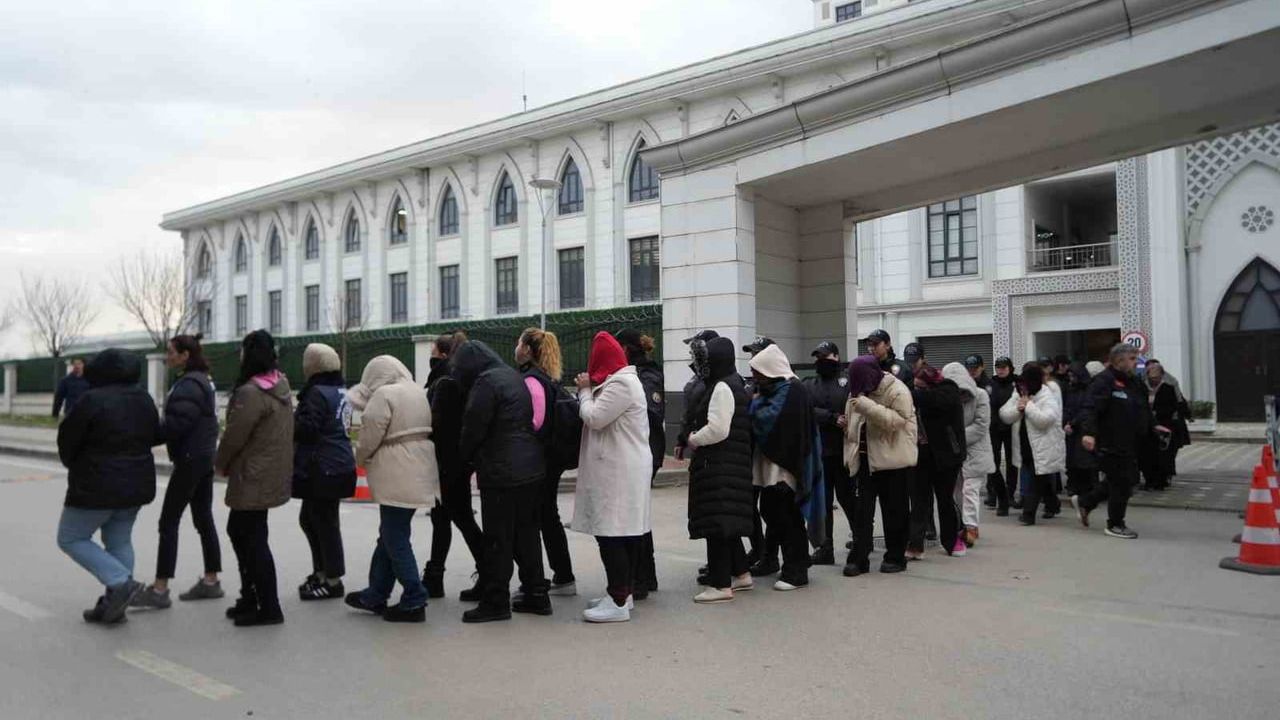 Kocaeli merkezli yasa dışı bahis operasyonunda 61 şüpheli adliyeye sevk edildi