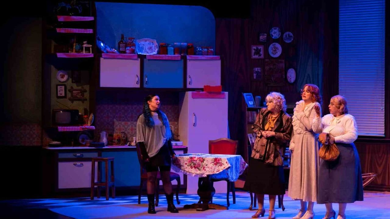 Kocaeli Şehir Tiyatroları’nın 'Üç Jokerli Konken' Oyunu Gebze’de Sahnelendi