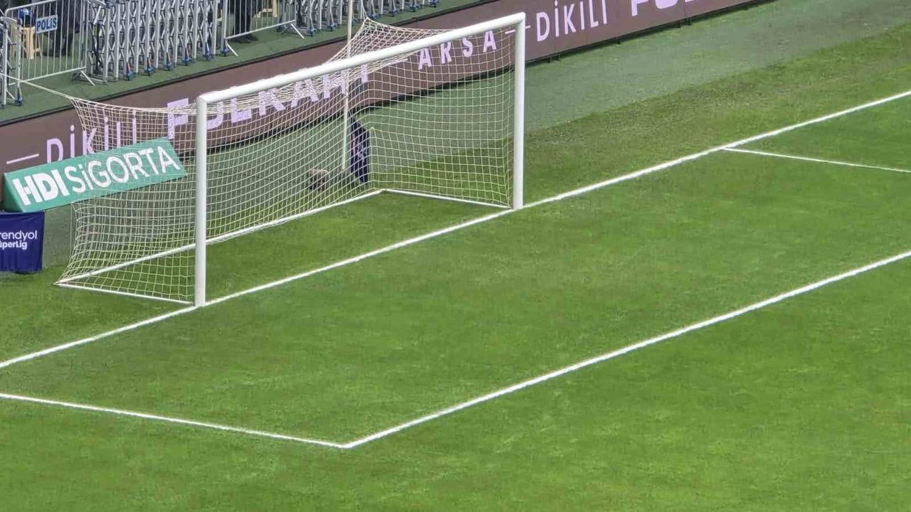 Kocaeli Stadyumu'nda zemin maça elverişli