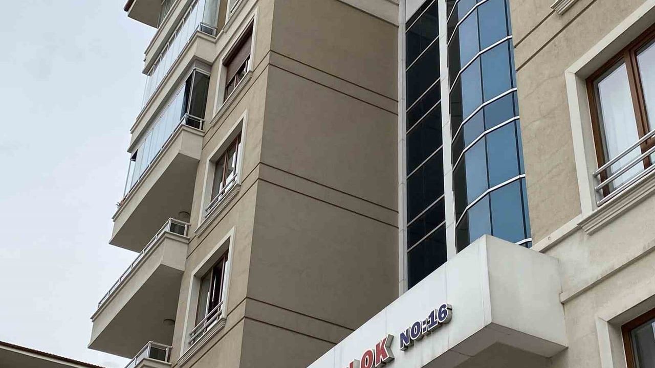 Konya'da eşini bıçaklayarak öldüren koca yargılanıyor