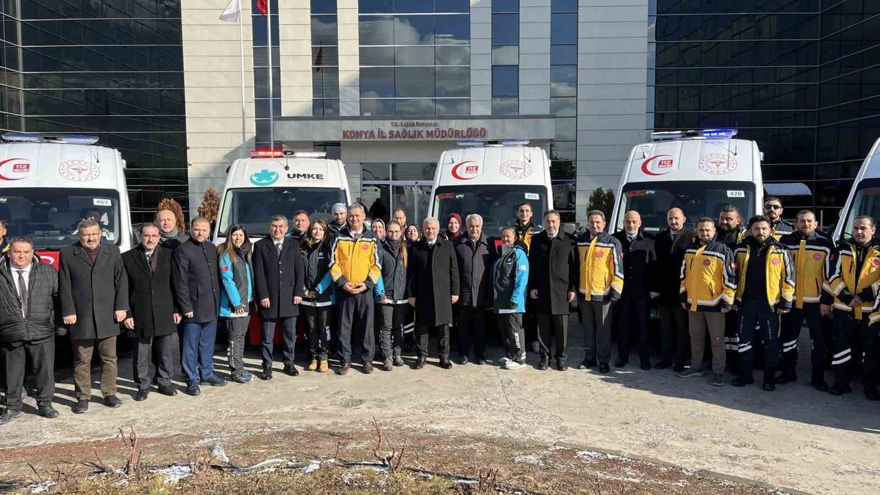 Konya’ya 13 tam donanımlı ambulans ve 1 UMKE aracı daha tahsis edildi