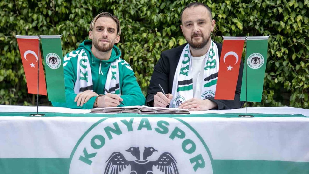 Konyaspor, Berkan Kutlu ile 1,5 yıllık sözleşme imzaladı