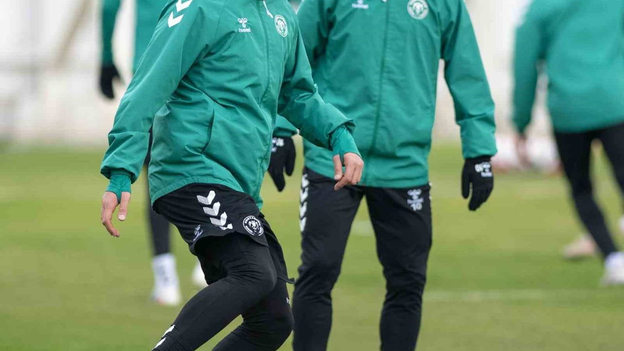 Konyaspor, Beşiktaş deplasmanı öncesi Kayacık’ta son idmanı tamamladı