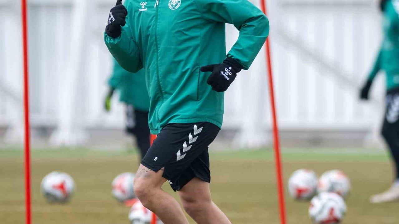 Konyaspor, Beşiktaş maçı öncesi Kayacık'ta taktik çalıştı