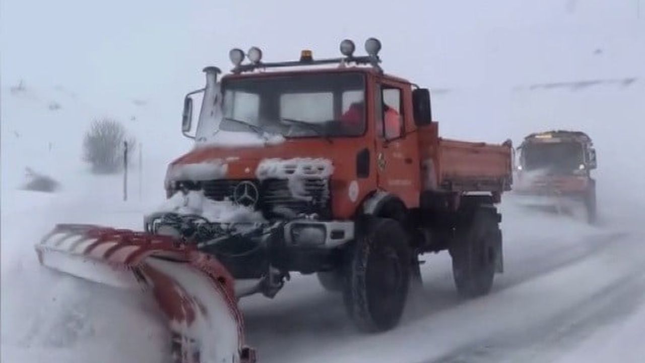 Kop Dağı Geçidi ve Bayburt-Araklı Yolu Ulaşıma Kapandı