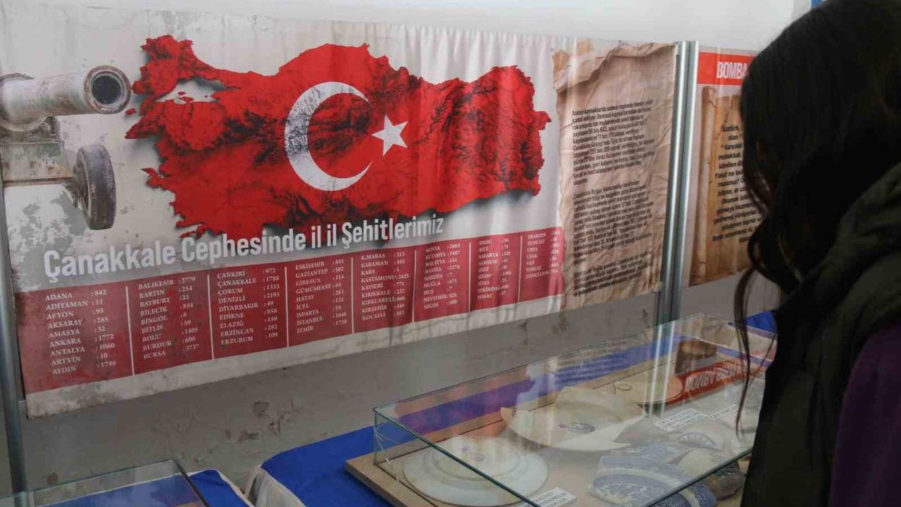 Kozan’da Çanakkale Savaşları Gezici Müzesi ziyarete açıldı