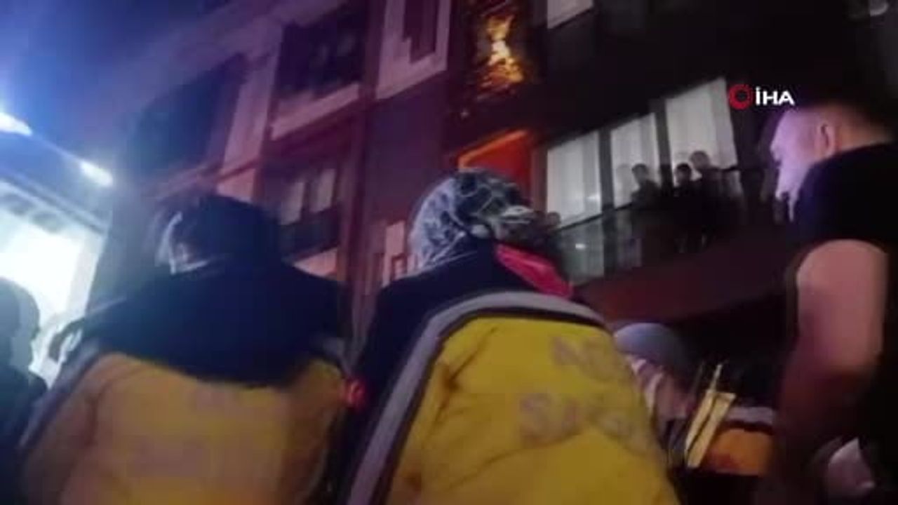 Küçükçekmece'de çatıdan düşen Adem Güder hayatını kaybetti