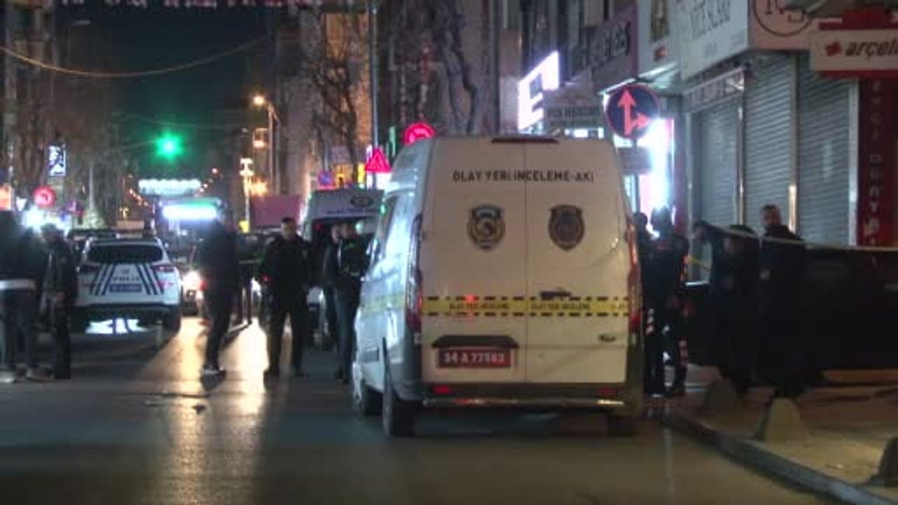 Küçükçekmece'de silahlı saldırı: 2 kişi hayatını kaybetti, 1 ağır yaralı