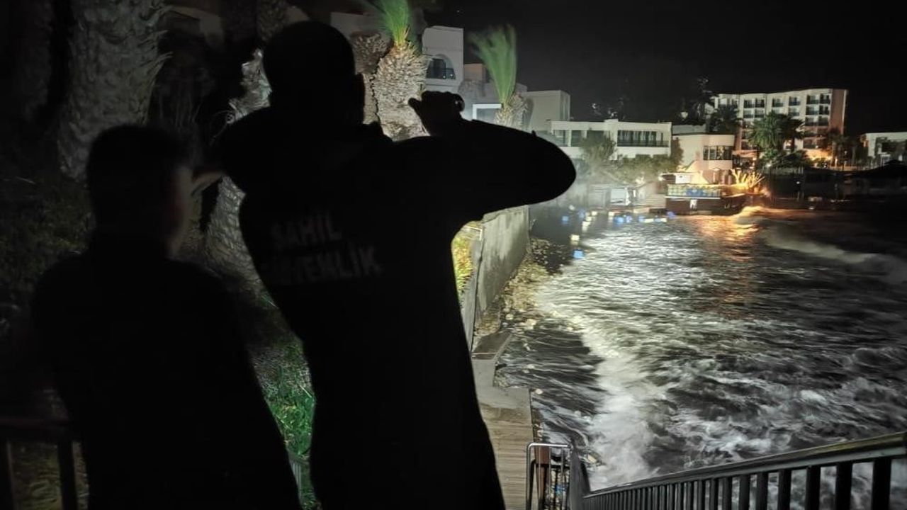 Kuşadası'nda iskele kazası: 1 işçi yaşamını yitirdi, firma sahibi tutuklandı