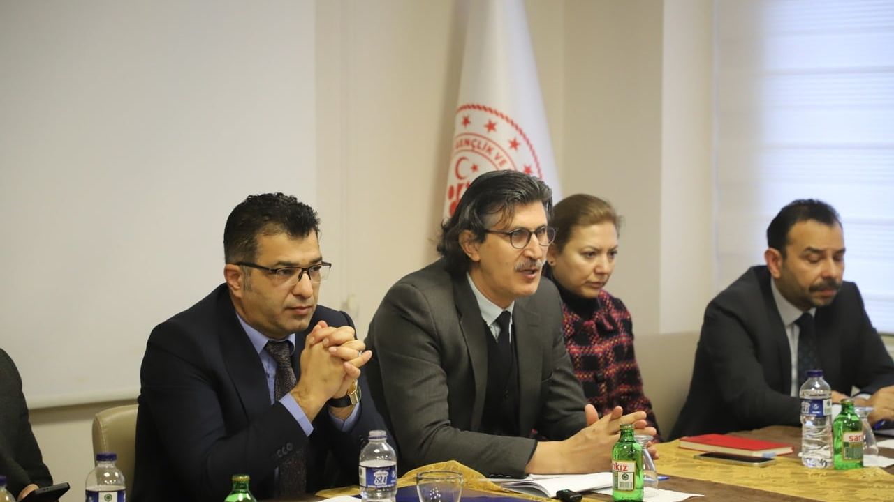 Kütahya'da KYK Yesevi Yurdu personeliyle değerlendirme toplantısı