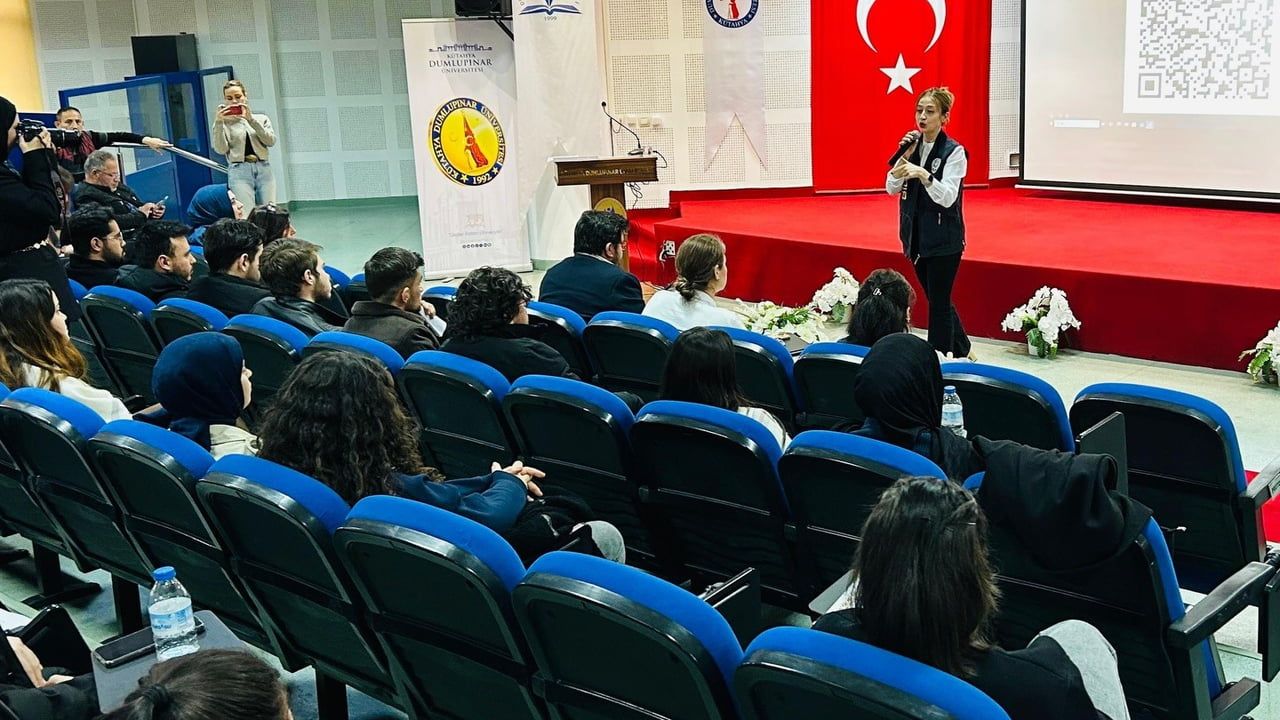 Kütahya'da SİBERAY ile Süregelen Siber Güvenlik Seminerleri