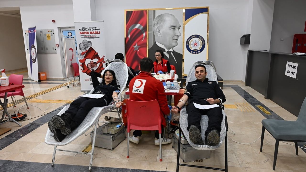 Kütahya Emniyeti, Türk Kızılayı'nın Kan Bağışı Kampanyasına Destek Verdi