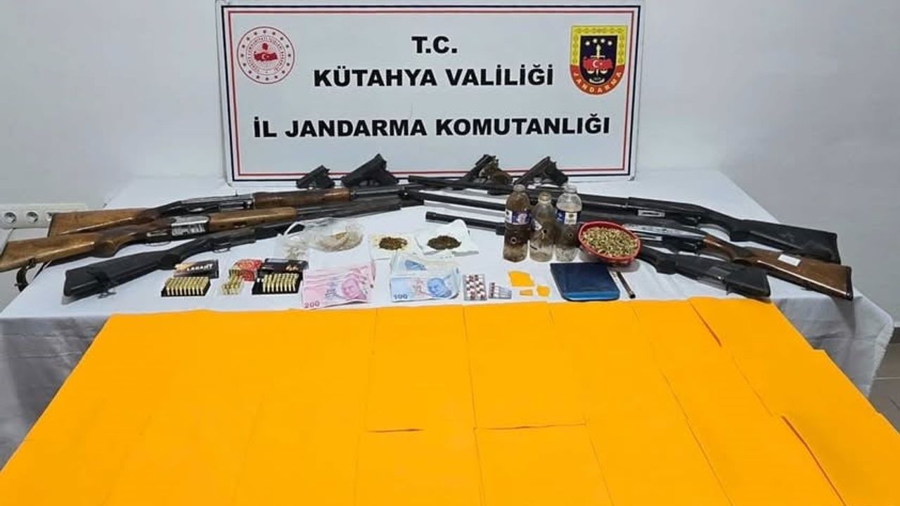 Kütahya Simav’da uyuşturucu ve silah operasyonu: 14 gözaltı