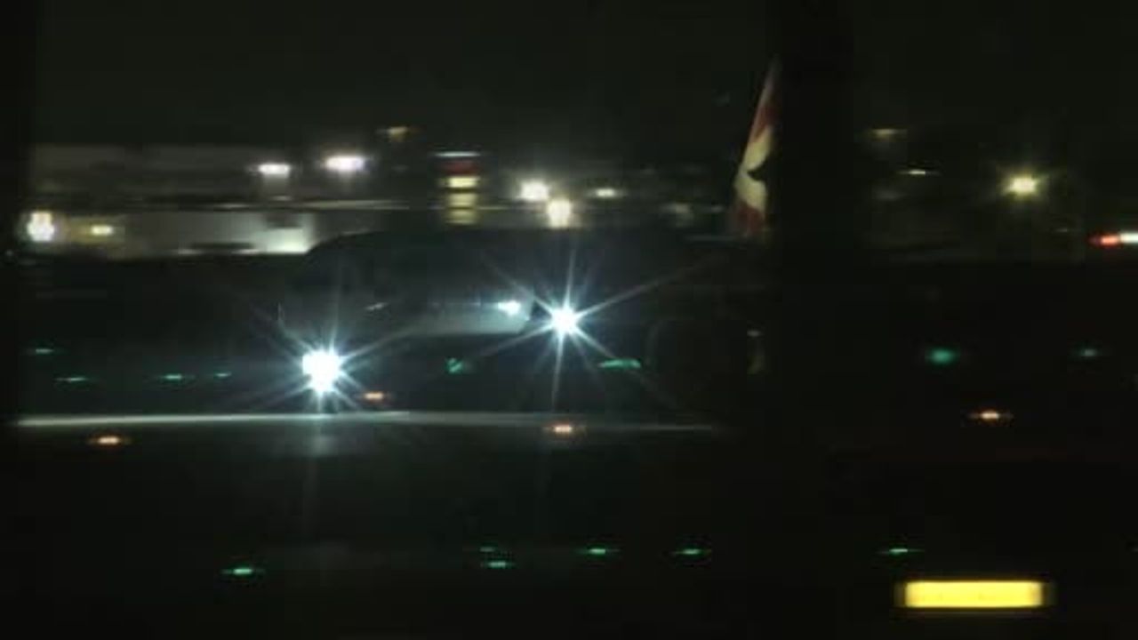 Las Vegas'ta British Airways uçağının iniş takımı tekerleği kalkışta düştü