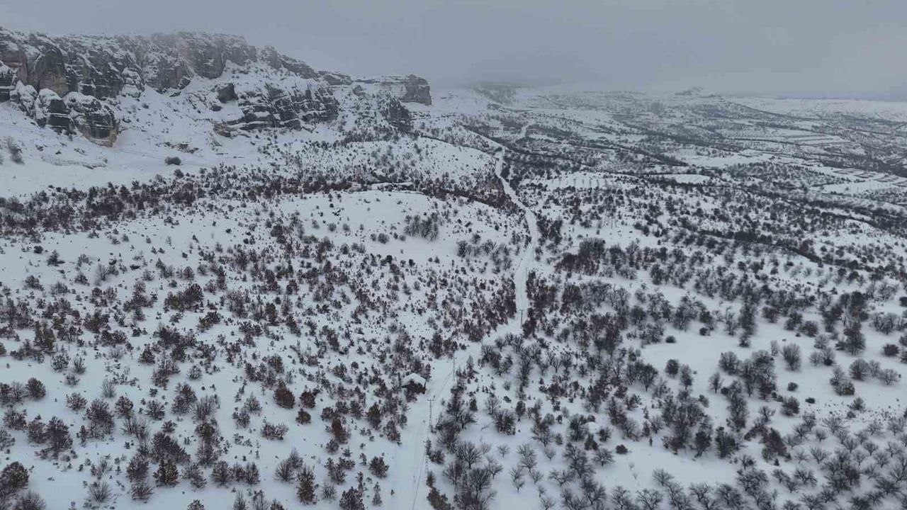 Levent Vadisi kartpostallık kış manzarasıyla beyaza büründü