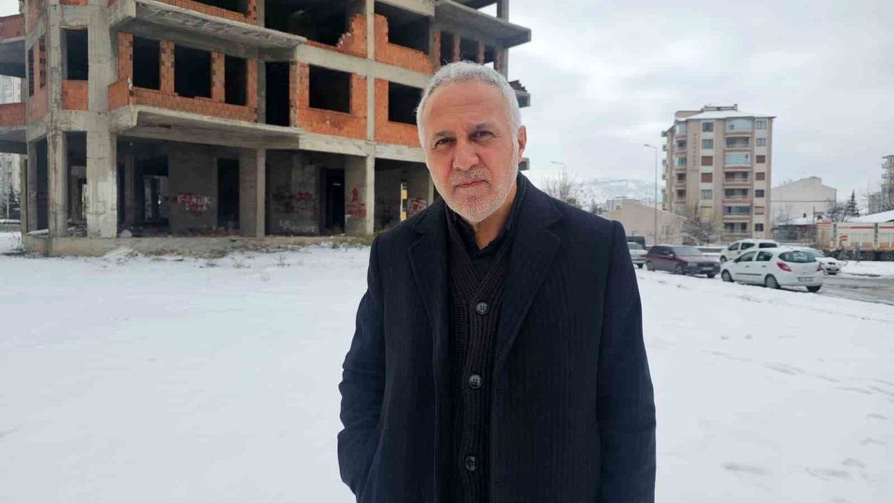 Mahmut Şahin'den müteahhit mağduriyetine 'tek ruhsat' önerisi