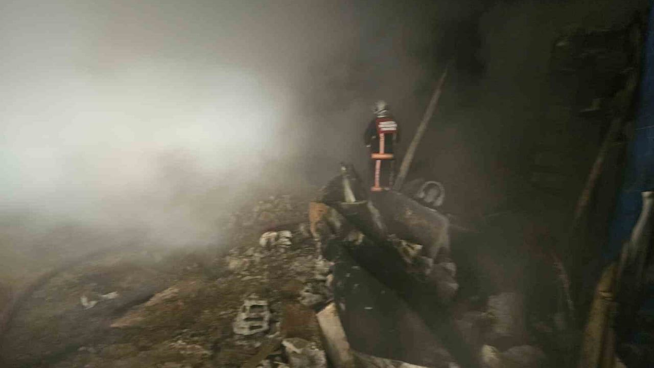 Malatya'da Hekimhan'da ev yangını: Fatihler mezrasında ikamet kullanılamaz hale geldi