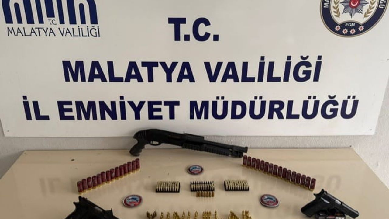 Malatya'da ruhsatsız silah operasyonu: 2 kişi gözaltında