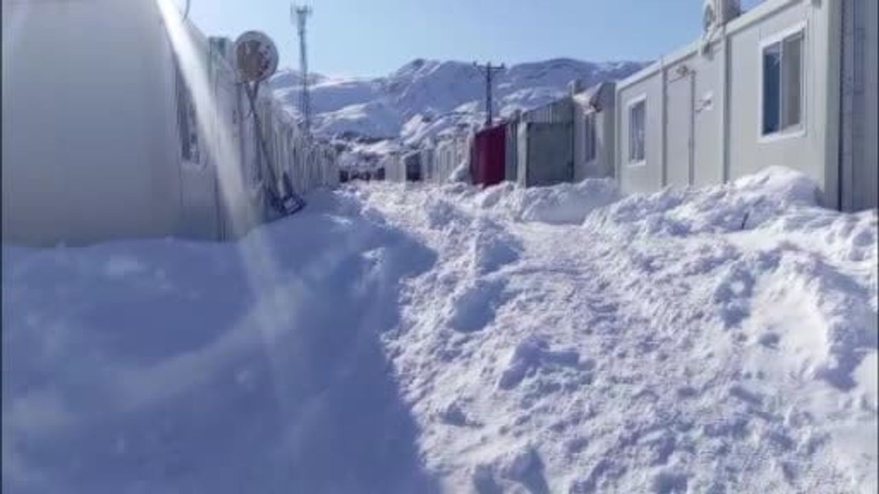 Malatya'da yoğun kar ve dondurucu soğuk kırsalı vurdu