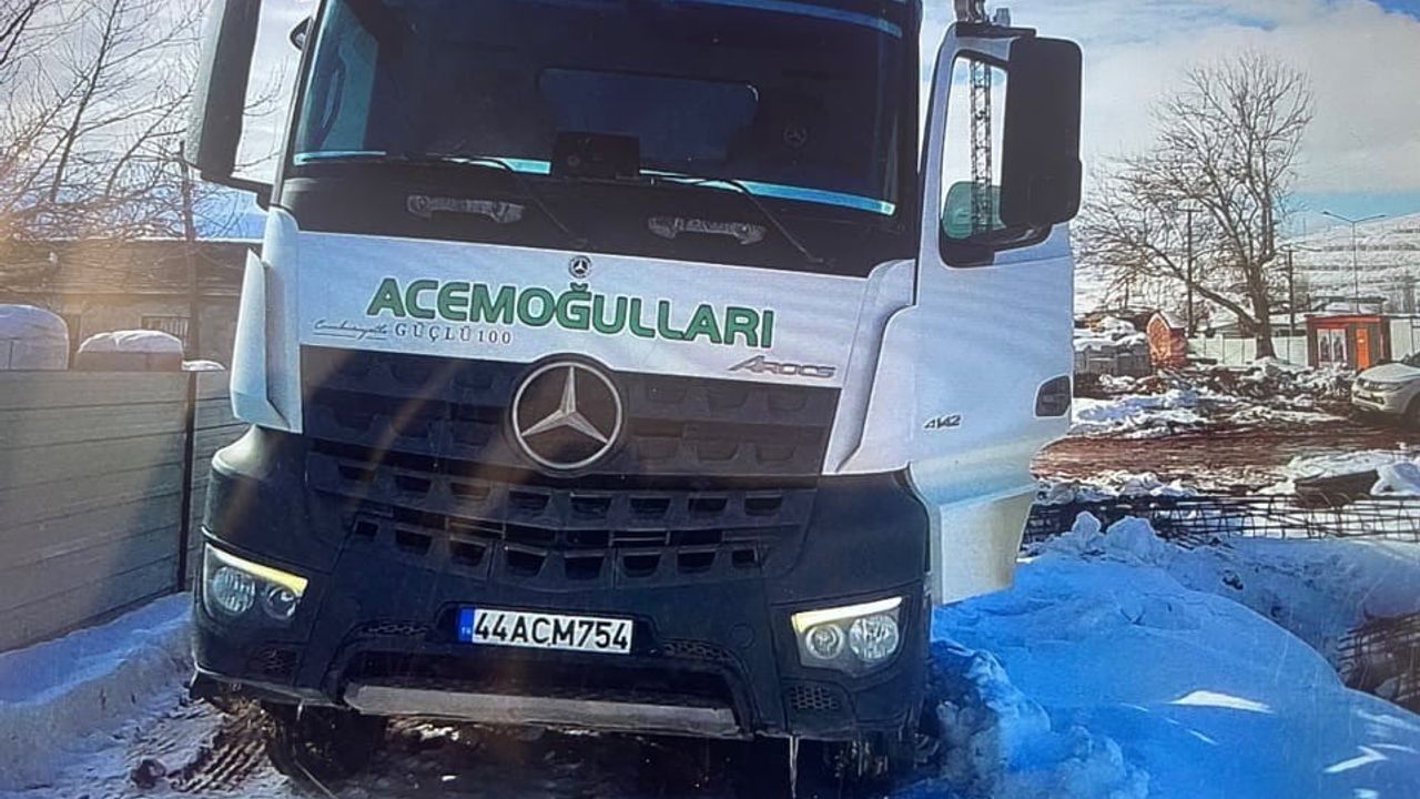 Malatya Doğanşehir'de beton mikseri yaya çarptı: Yaralı var