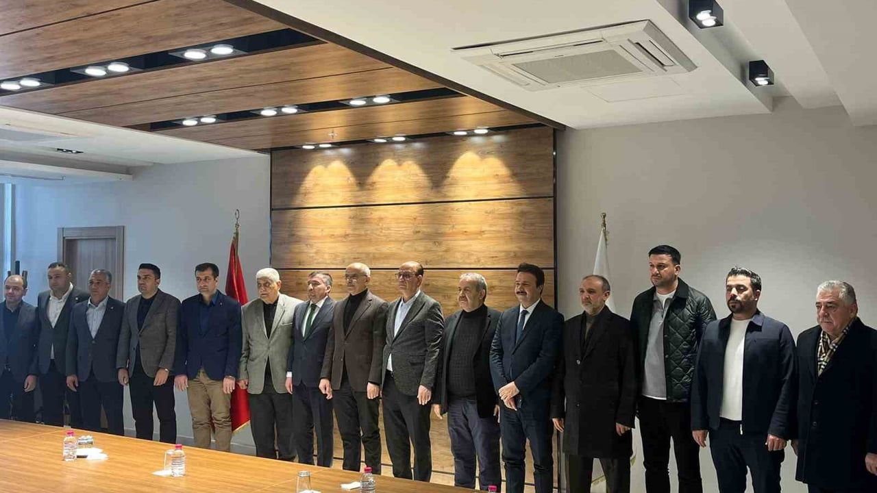 Malatya Yeşilyurtspor'da yönetim yenilendi: Ramazan Ayhan başkan