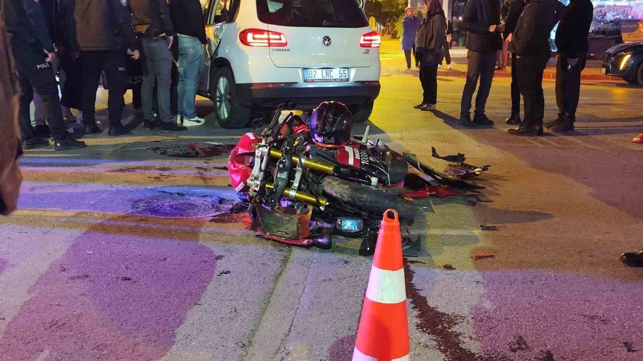 Manavgat'ta motosiklet kazasında sosyal medya fenomeni Kadir Akbulut yaşamını yitirdi