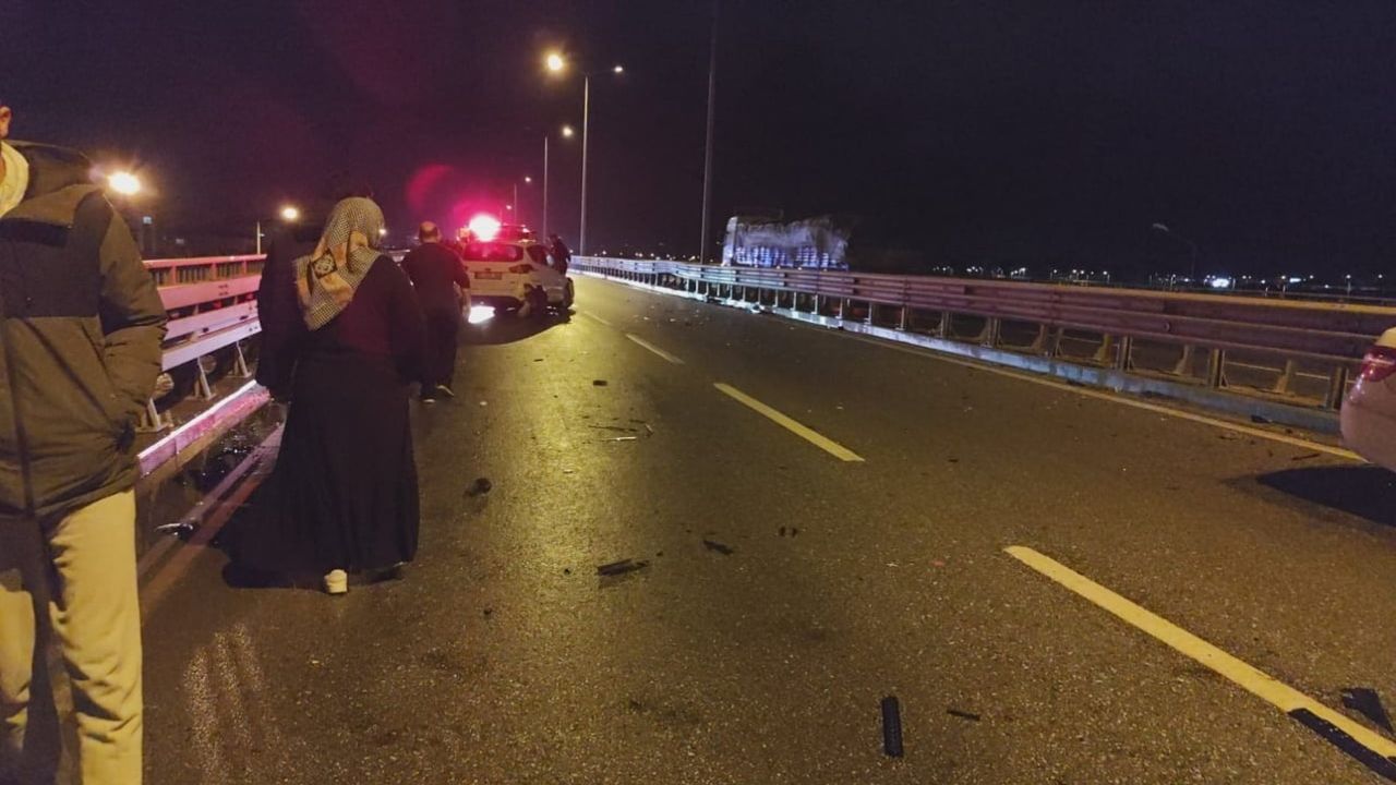 Manavgat'ta Sorgun-Otogar Köprülü Kavşağı'nda üç araçlı zincirleme kaza