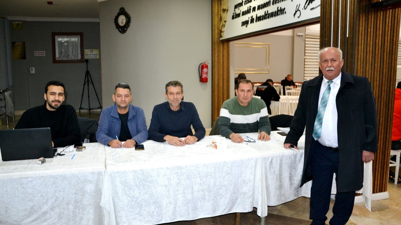 Manisa'da 23 yıllık başkanlık sona erdi: Murat Ateşbudak yeni başkan