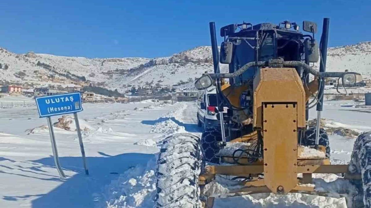 Mardin Büyükşehir Belediyesi Mazıdağı’nda karla mücadeleyi yoğunlaştırdı