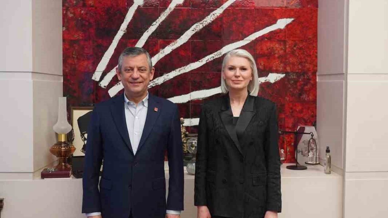 Melek Mızrak Subaşı, Özgür Özel ile CHP Genel Merkezi'nde Görüştü