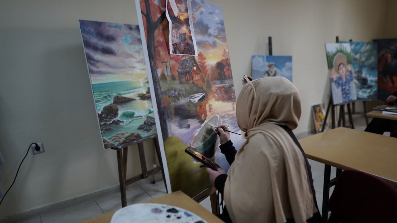 Melikgazi'de mahalle yaşamını güçlendiren sosyal tesis projeleri