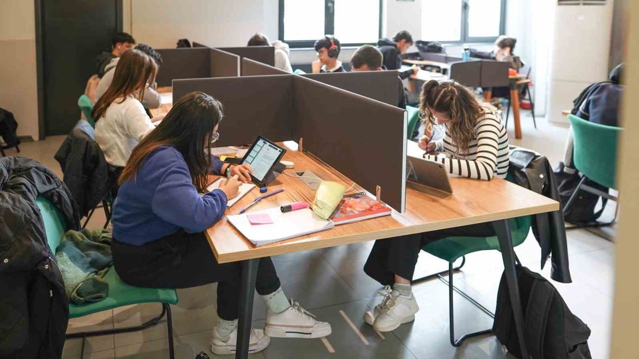 Melikgazi’nin Akıl Küpü Kütüphaneleri Yarıyıl Tatilinde Dolup Taşıyor