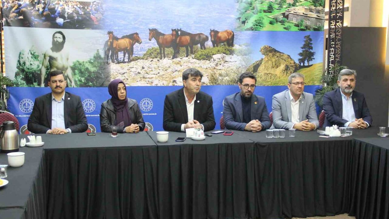 Memur-Sen: 4688 Sayılı Kanun Değişmeli