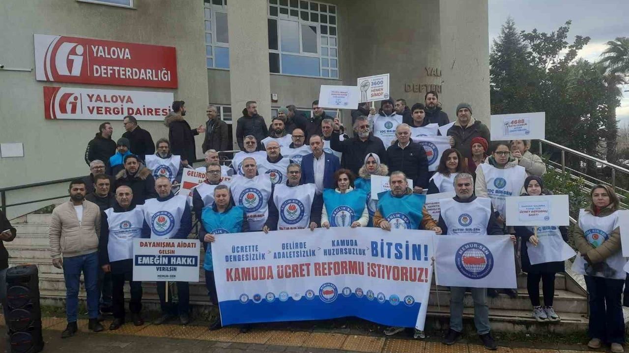 Memur-Sen Yalova, 2026'nın ilk maaş gününde kamuda ücret eşitsizliğini protesto etti