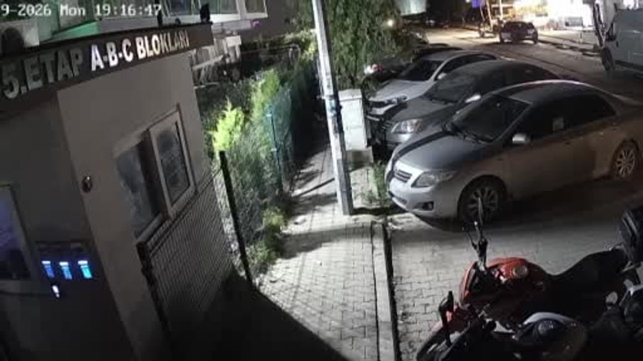 Menemen’de pusu kurulan silahlı saldırı kamerada